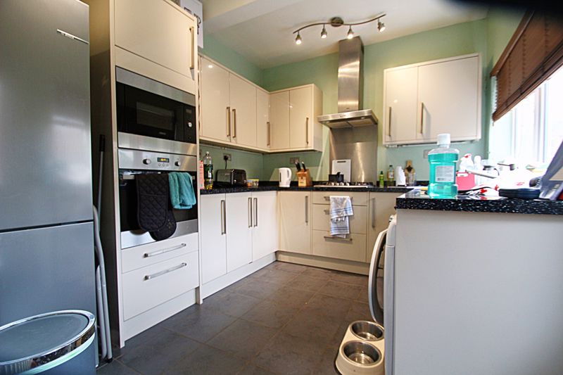Kitchen- click for photo gallery